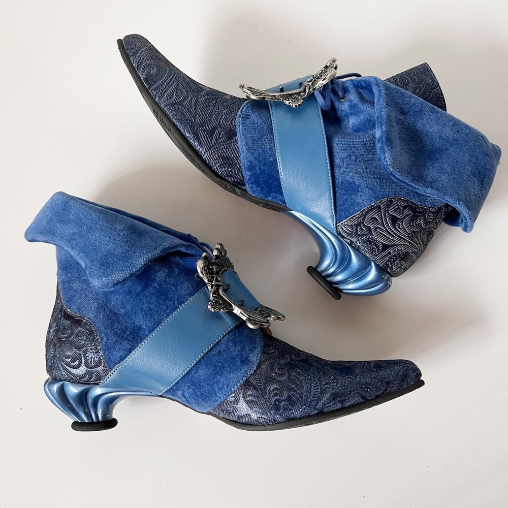 John Fluevog Baroque Blue Velvet Embossed Leather Buckle Ankle Boots Womens 7.5 - Picture 5 of 10